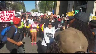 Women shut down Sandton to protest against rising Gender Based Violence (zCr)