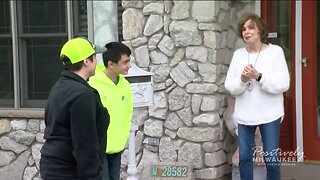 Milwaukee woman delivers groceries to a stranger