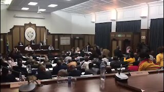Opposition parties walk out of Nelson Mandela Bay council meeting (s7D)