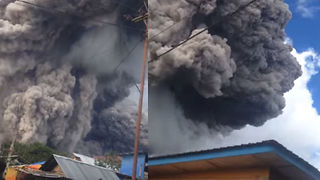 Insane Footage Of Volcano Eruption In Indonesia Is Apocalyptic