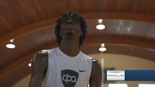 Top Colorado basketball prospect switches schools to chase NBA dream