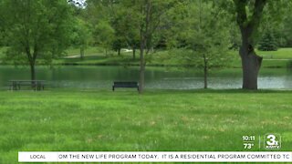 Omaha's Henry Doorly Zoo hosts lake cleanup