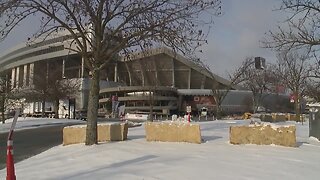 Kansas City welcomes Canadian fans ahead of Chiefs playoff game