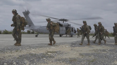 Lima Company Lands on Ie Shima during Hagåtña Fury 21