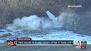 2 dead in plane crash at Johnson County Executive Airport