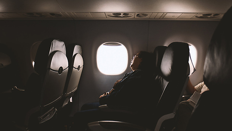 Here Are 6 Things That You Should Never Do on an Airplane