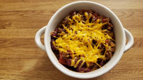 Amazing Mild Slow Cooker Beef Chili with Kidney Beans