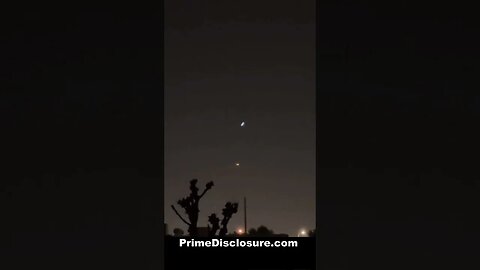 UFO SIGHTING 🛸 United States 2023 (UAP) Strange Cylindrical Shaped Luminous Object with a Flicker 🛸