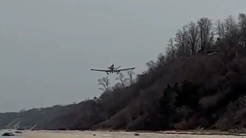 Plane Crash Lands On New York beach!