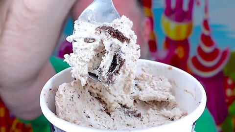 Breyers Oreo Cookies & Cream Frozen Dairy Dessert | Ice Cream Review