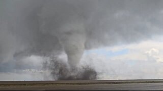 Unbelievable. Tornado Hits Lincoln, Nebraska