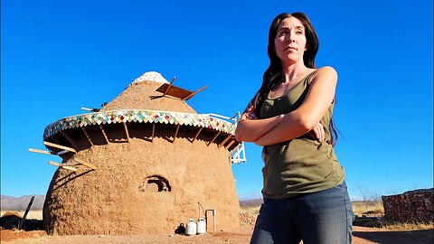 Is She Done With This? Building Our House Off-Grid In The Desert