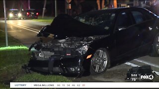 Car crashes into tree in Cape Coral