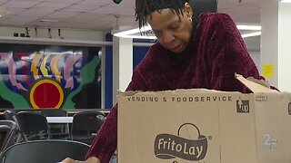 Community center giving away free meals for kids 18 and under