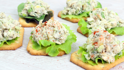 How to make healthy "salad crackers"