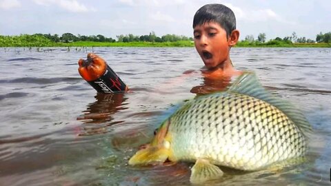 Small boy catching big fish by fishing road!Unbelievable fishing techniques