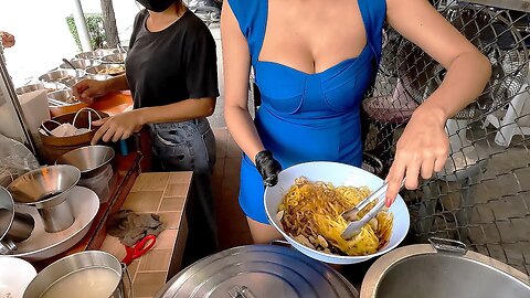 Beautiful Lady Owner! The Cheapest Rice Noodle Buffet In Bangkok - Thai Street Food