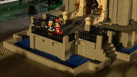 LEGO Disney Castle Custom Base - TWBricksters - Ep 043