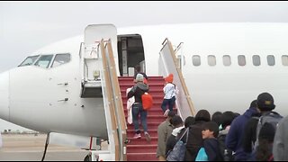 Chicago Blocks Buses Full of Illegals So Gov Greg Abbott Sends Them Via Plane