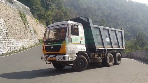 Online Anand TATA Tipper Heavy Load Lorry and MT Lorry Crossing On Kolli Hills Road At Namakkal