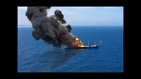 BREAKING! 4,000 LUXURY ELECTRIC CARS SINK IN ATLANTIC OCEAN! LITHIUM BATTERY FIRE SINKS CARGO SHIP!