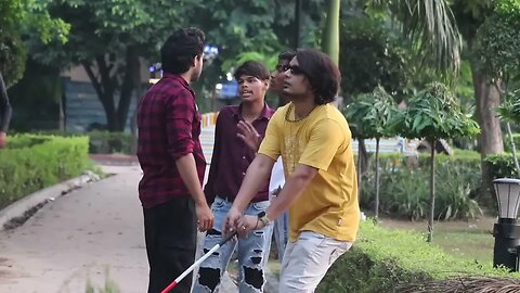 Badmash and Blind Man Prank🔥 | Fake Slap Prank on Strangers😝 Zia Kamal @FunnykiVideos @pranks