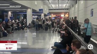 Detroit metro airport temporarily closed due winter storm