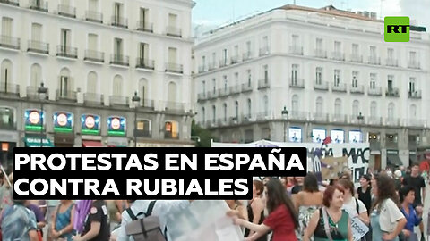 Protestas en España contra Rubiales por su polémico beso a Jenni Hermoso