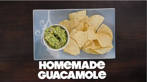 Fresh & Healthy Homemade Guacamole Recipe | MDelicious