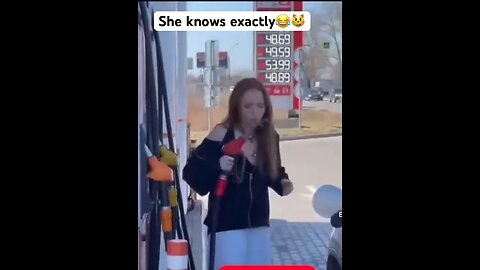 😂She knows what she has to do👀#shorts #funnyvideo #respect #hahaha #viral #sheknows #wowreaction