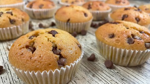Easy Chocolate Chip Muffin Recipe • How To Bake Chocolate Chip Cupcake Recipe • Easy Muffin Recipe