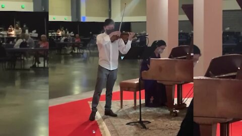 Musician performs with $5.2 million Stradivarius violin at Palm Beach Show