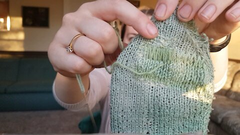 Slow Pace Knitting Space Podcast | Ep. 7 - Mending Knits
