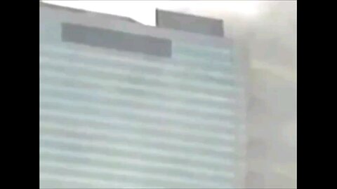 La terza torre del WTC poco prima del crollo.