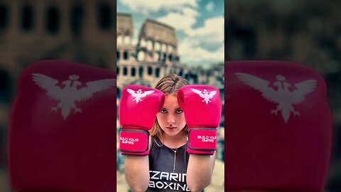 Czarina Sasha boxing to Milkshake. #athleisurewear #boxingtraining #fashionblogger #fashion #fitness
