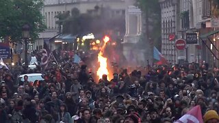 France: Thousands of protesters gather in Paris over unpopular pension reform - 17.04.2023