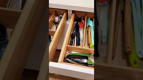 Easy custom kitchen drawers! #woodworking #kitchenorganization #customcabinets