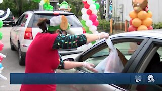 Food and gifts distributed in Boynton Beach