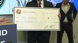 Gov. DeSantis visits Fort Myers to announce $1,000 bonuses for first responders
