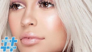 Kylie Jenner Helps Bring Back 90s Frosted Lips | HS Trending Topics