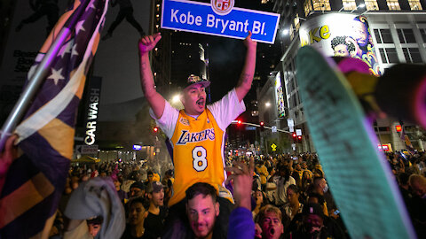 Kobe Bryant Fans Beating Up Dude Yelling "F Kobe" Caught On Video Outside Of Lakers Celebration