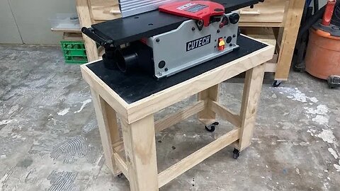 How to Build a Tool Stand for my CUTECH Jointer (Finally)