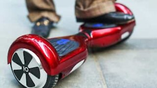 Homem leva tombo hilário em um hoverboard