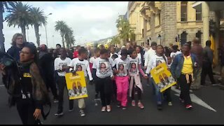 UPDATE 1: 'Elders' and ordinary citizens march in Cape Town in honour of Mandela (9db)