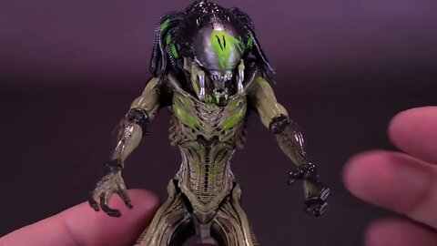 Hiya Toys Alien Vs Predator Requiem Battle Damaged The Predalien Exquisite Mini @The Review Spot