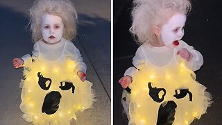 Little Girl Has The Most Adorable Ghost Costume