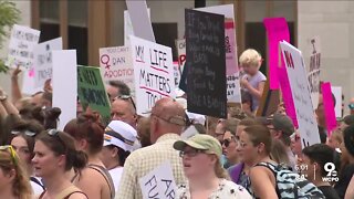 Hundreds took to the Hamilton County Courthouse Saturday in support of reproductive rights