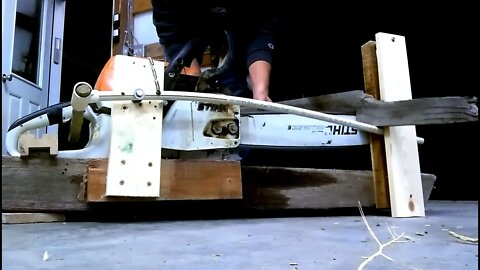 DANGEROUS HOMEMADE CHAINSAW JIG for cutting up limbs and smaller pieces of wood. Stihl #shorts