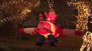 Homeowners consider taking down decorations to prepare for wind
