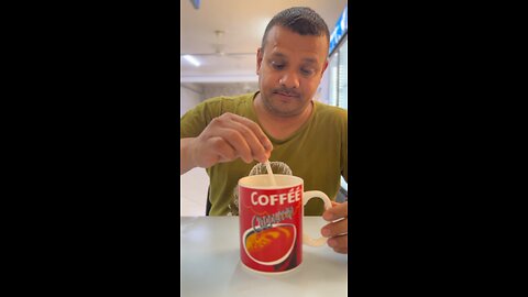 Drink coffee in 1 liter cup